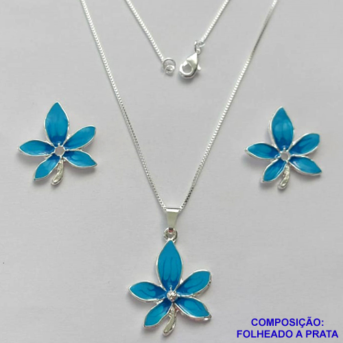 CONJUNTO FOLHEADO A PRATA COM 50 MILÉSIMOS + VERNIZ DIAMOND - CONJUNTO COM CORRENTE VENEZIANA 45CM - BRINCOS DE PINO E PINGENTES EM FLORES ESMALTADAS AZUL 21X23MM - PRA116