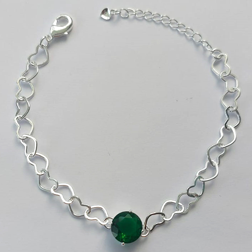 PULSEIRA FOLHEADA A PRATA COM 50 MILÉSIMOS + VERNIZ DIAMOND - CORRENTE CORAÇÃO 17CM + EXTENSOR E FECHO LAGOSTA - PINGENTE EM ZIRCÔNIA VERDE 9MM - PRA147