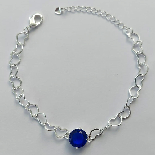 PULSEIRA FOLHEADA A PRATA COM 50 MILÉSIMOS + VERNIZ DIAMOND - CORRENTE CORAÇÃO 17CM + EXTENSOR E FECHO LAGOSTA - PINGENTE EM ZIRCÔNIA AZUL ESCURO 9MM - PRA148