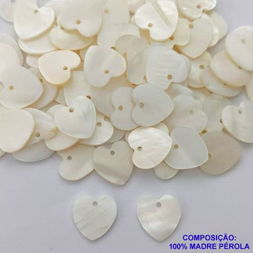 ACESSÓRIO NO BRUTO PRONTO PARA O BANHO(CX108) - CORAÇÃO EM MADRE PÉROLA 15MM COM FURO PASSANTE - PESO 0,6GR - COMPOSIÇÃO: 100% MADRE PÉROLA - BRU0002960