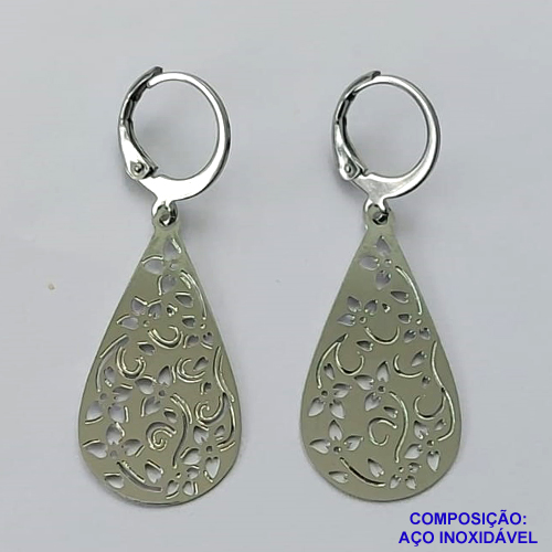 BRINCO EM AÇO INOXIDÁVEL(CX107) - BRINCO ARGOLINHA DE PRESSÃO COM PINGENTE GOTA COM DETALHES VAZADOS 15X28MM - COMPOSIÇÃO: AÇO INOXIDÁVEL - AÇO1794