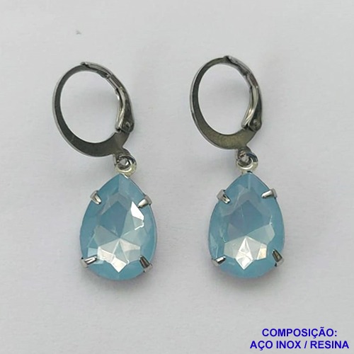 BRINCO EM AÇO INOXIDÁVEL - BRINCO ARGOLINHA DE PRESSÃO COM PINGENTE EM RESINA AZUL CLARO 3X7MM - COMPOSIÇÃO: AÇO INOXIDÁVEL - AÇO1817