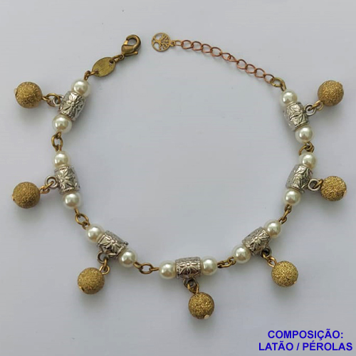 PULSEIRA NO BRUTO PRONTA PARA O BANHO - (CX.50)  PULSEIRA COM PÉROLAS E BOLINHAS COM BRILHOS - TAMANHO: 18CM + EXTENSOR E FECHO LAGOSTA - PESO TOTAL 8,1GR - COMPOSIÇÃO: LATÃO / PÉROLAS - BRU14335
