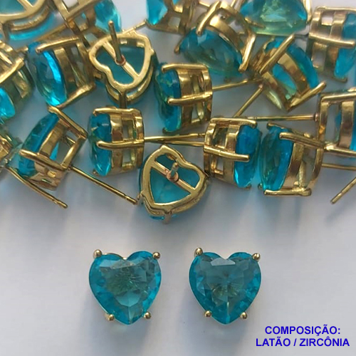 BRINCO NO BRUTO PRONTO PARA O BANHO - BRINCOS DE PINO COM BASE EM ALTA FUSÃO E PEDRA EM ZIRCÔNIA CORAÇÃO AZUL CLARO 10X10MM - PESO TOTAL 2,7GR - BRU14421