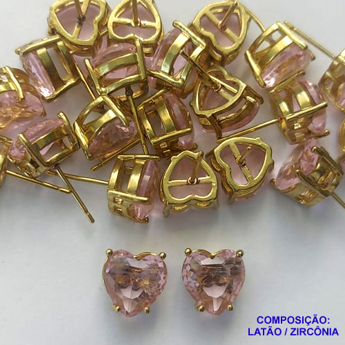 BRINCO NO BRUTO PRONTO PARA O BANHO - BRINCOS DE PINO COM BASE EM ALTA FUSÃO E PEDRA EM ZIRCÔNIA CORAÇÃO ROSA CRISTAL 10X10MM - PESO TOTAL 2,7GR - BRU14422