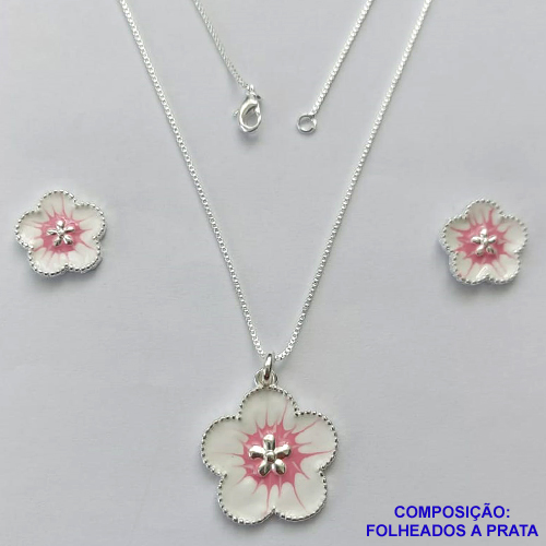 CONJUNTO FOLHEADO A PRATA COM 50 MILÉSIMOS + VERNIZ DIAMOND - CONJUNTO COM CORRENTE VENEZIANA 45CM - BRINCOS DE PINO FLOR ESMALTADA 15MM E PINGENTE EM FLOR ESMALTADA BRANCA / ROSA 22MM - PRA241