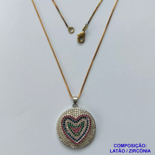 GARGANTILHA NO BRUTO PRONTA PARA O BANHO - (CX.47)  GARGANTILHA COM CORRENTE VENEZIANA 45CM E PINGENTE REDONDO COM CORAÇÃO TODO CRAVEJADO EM MICROS ZIRCÔNIAS 24MM - COMPOSIÇÃO: LATÃO / ZIRCÔNIA - BRU14625
