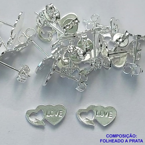 BRINCO FOLHEADA A PRATA COM 50 MILÉSIMOS + VERNIZ DIAMOND - BRINCO CORAÇÃO LOVE E CORAÇÃO VAZADO 11X5MM PRA282