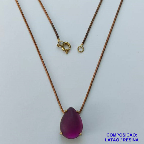 GARGANTILHA NO BRUTO PRONTA PARA O BANHO - (CX.56)  GARGANTILHA COM CORRENTE RABO DE RATO 45CM E PINGENTE EM RESINA ROXA 12X18MM  - PESO TOTAL 5,4GR - BRU14644