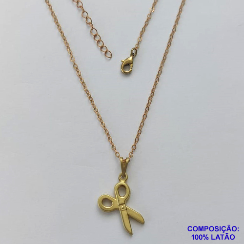 GARGANTILHA NO BRUTO PRONTA PARA O BANHO - (CX.19)  GARGANTILHA COM CORRENTE CADEADO 45CM E (2140) PINGENTE TESOURA 12X17MM - PESO TOTAL 2,5GR - BRU14664