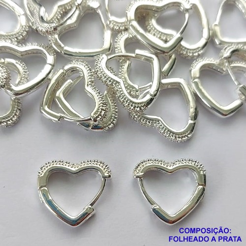 BRINCO FOLHEADA A PRATA COM 50 MILÉSIMOS + VERNIZ DIAMOND - BRINCO ARGOLA CORAÇÃO COM 1 FILEIRA DE MICRO ZIRCÔNIAS 14MM PRA317