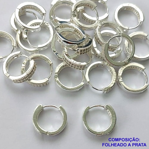 BRINCO FOLHEADA A PRATA COM 50 MILÉSIMOS + VERNIZ DIAMOND - BRINCO ARGOLA COM 2 FILEIRAS DE MICRO ZIRCÔNIAS 15MM PRA318