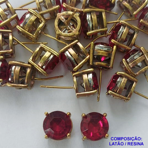 BRINCO NO BRUTO PRONTO PARA O BANHO - BRINCOS DE PINO COM BASE EM ALTA FUSÃO E PEDRA EM RESINA VERMELHA 10X10MM - PESO TOTAL 2,5GR - BRU14710