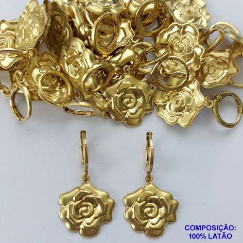 BRINCO NO BRUTO PRONTO PARA O BANHO - (CX.127)  BRINCO ARGOLINHA DE PRESSÃO (TRANQUETA) (E3413) COM PINGENTE FLOR 16MM - PESO TOTAL 2,9GR - COMPOSIÇÃO: 100% LATÃO - BRU14819