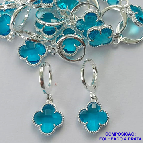 BRINCO FOLHEADO A PRATA COM 50 MILÉSIMOS + VERNIZ DIAMOND - BRINCO ARGOLINHA DE PRESSÃO (TRANQUETA) TIPO VAN CLEEF AZUL VIDRO 10MM PRA371