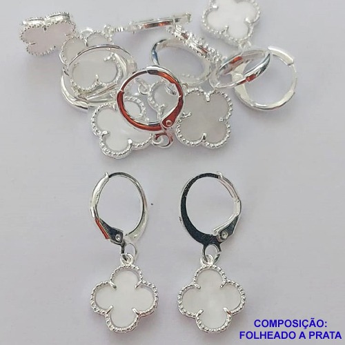 BRINCO FOLHEADO A PRATA COM 50 MILÉSIMOS + VERNIZ DIAMOND - BRINCO ARGOLINHA DE PRESSÃO (TRANQUETA)  VAN CLEEF MADRE PÉROLA RESINA 10MM PRA395