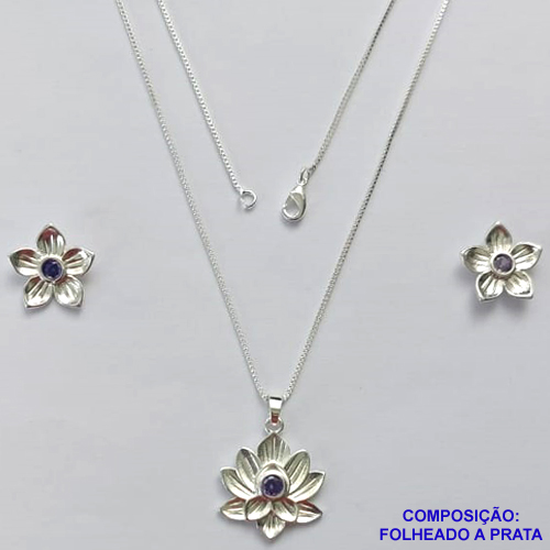 CONJUNTO FOLHEADO A PRATA COM 50 MILÉSIMOS + VERNIZ DIAMOND - CONJUNTO COM CORRENTE VENEZIANA 45CM - BRINCOS DE PINO E PINGENTES EM FLORES COM PEDRA EM ZIRCÔNIA LILÁS 19X22MM - PRA453