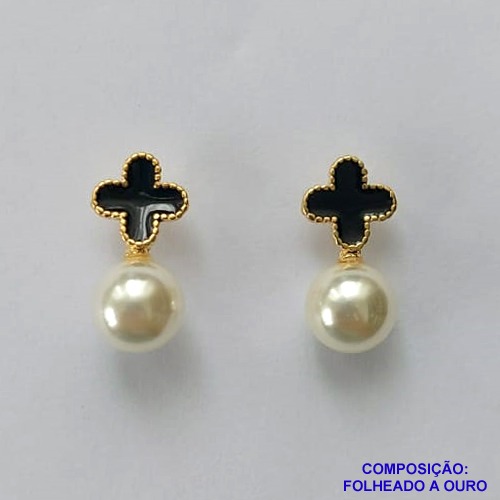 BRINCO FOLHEADO A OURO - BANHADO COM 5 MILÉSIMOS + VERNIZ DIAMOND(BIJ644) -  BRINCO DE PINO VAN CLEEF PRETO E PÉROLA 16MM - OURO322