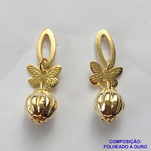 BRINCO FOLHEADO A OURO - BANHADO COM 5 MILÉSIMOS + VERNIZ DIAMOND - BRINCO DE PINO BASE VAZADA COM BORBOLETA E BOLINHA DESENHADA 9MM - OURO350