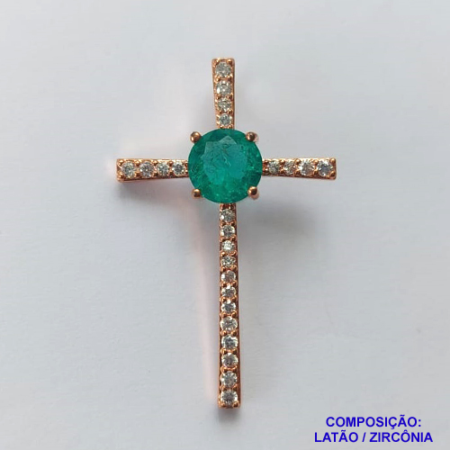 PINGENTE NO BRUTO PRONTO PARA O BANHO - (CX37) PINGENTE CRUCIFIXO CRAVEJADO EM MICROS ZIRCÔNIAS CRISTAIS E ZIRCÔNIA VERDE -  COMPOSIÇÃO: LATÃO / ZIRCÔNIA - TAMANHO 23X37MM - PESO TOTAL 2,8GR - BRU15068