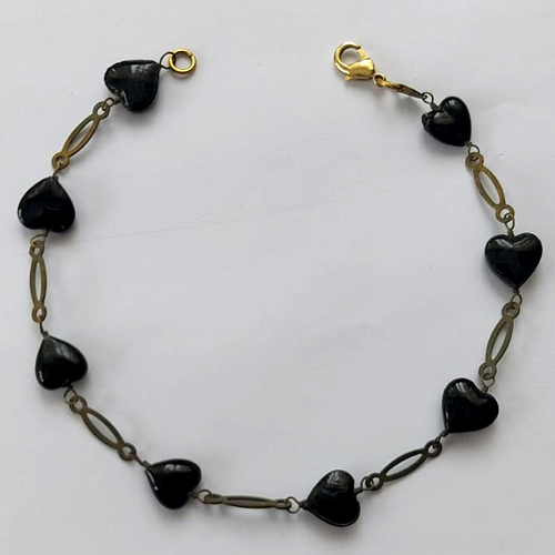 PULSEIRA NO BRUTO PRONTA PARA O BANHO - (CX.04)  PULSEIRA CORAÇÕES PRETOS 17CM - PESO 3,8GR - COMPOSIÇÃO: 100% LATÃO - BRU15112