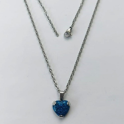 GARGANTILHA EM AÇO INOXIDÁVEL - (AÇO03) - (CX.75)  GARGANTILHA COM CORRENTE 50CM E PINGENTE CORAÇÃO EM CRISTAL COM GLITTER AZUL ESCURO 12MM - COMPOSIÇÃO: AÇO INOXIDÁVEL - AÇO2081