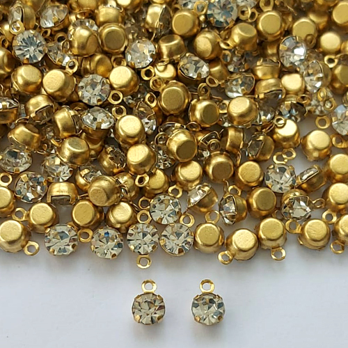 ACESSÓRIO NO BRUTO PRONTO PARA O BANHO - PINGENTE COM UMA ARGOLINHA (SS20) TAMANHO 6MM COR CRISTAL - (VENDA POR UNIDADE) COMPOSIÇÃO: LATÃO / VIDRO - BRU0003101