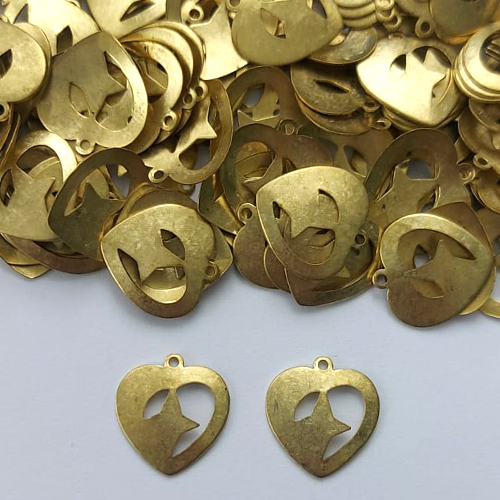 ACESSÓRIO NO BRUTO PRONTO PARA O BANHO - (V1112) CORAÇÃO VAZADO COM ESTRELA 15MM - PESO TOTAL 0,4GR - BRU0003107