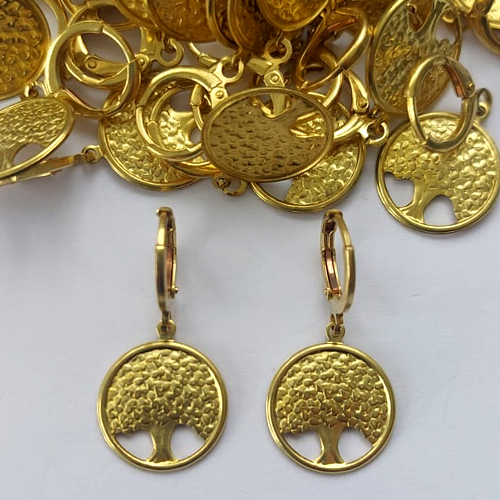 BRINCO NO BRUTO PRONTO PARA O BANHO(CX02) - (E2949) BRINCO ARGOLINHA DE PRESSÃO COM PINGENTE REDONDO ÁRVORE DA VIDA 15MM - PESO: 2,3GR - COMPOSIÇÃO: 100% LATÃO - BRU15431