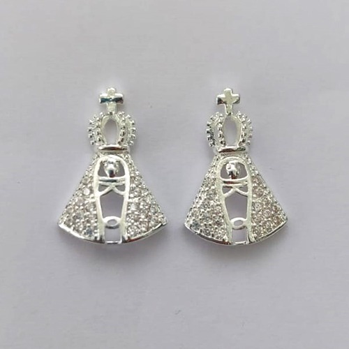 BRINCO FOLHEADA A PRATA COM 50 MILÉSIMOS + VERNIZ DIAMOND -  BRINCOS DE PINO NOSSA SENHORA APARECIDA COM MICRO ZIRCÔNIAS 11MM -PRA554