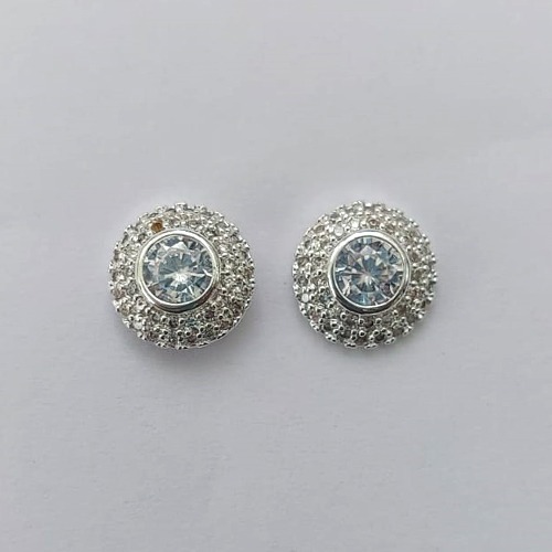 BRINCO FOLHEADA A PRATA COM 50 MILÉSIMOS + VERNIZ DIAMOND -  BRINCOS DE PINO CÍRCULO COM MICRO ZIRCÔNIAS 10MM -PRA556