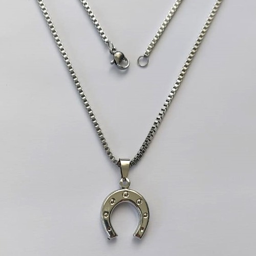 GARGANTILHA EM AÇO INOXIDÁVEL(CX117) -  GARGANTILHA COM CORRENTE( ACO1035) 50CM E PINGENTE FERRADURA 17MM - COMPOSIÇÃO: AÇO INOXIDÁVEL - AÇO2114