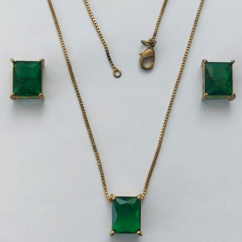 CONJUNTO NO BRUTO PRONTO PARA O BANHO - GARGANTILHA COM CORRENTE VENEZIANA 45CM E PINGENTE EM ZIRCÔNIA VERDE RETANGULAR 8X10CM - PESO TOTAL 5GR - BRU15517