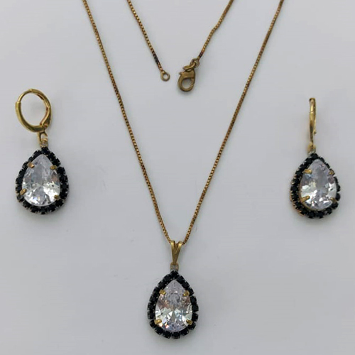CONJUNTO NO BRUTO PRONTO PARA O BANHO(CX88)- CORRENTE VENEZIANA 45CM + EXTENSOR E FECHO LAGOSTA - BRINCOS ARGOLINHA DE PRESSÃO E PINGENTES COM BASES CRAVEJADAS EM CRISTAIS PRETAS E ZIRCÔNIA CRISTAL 10X14MM - PESO TOTAL 11,2GR - BRU15576