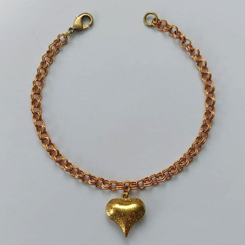 PULSEIRA NO BRUTO PRONTA PARA O BANHO - (L-1067D) PULSEIRA COM ELOS DUPLOS E PINGENTE CORAÇÃO DUPLO COM BRILHOS 16MM - TAMANHO 18CM - LARGURA 4MM - FECHO LAGOSTA - PESO 5,2GR - COMPOSIÇÃO: 100% LATÃO - BRU15622