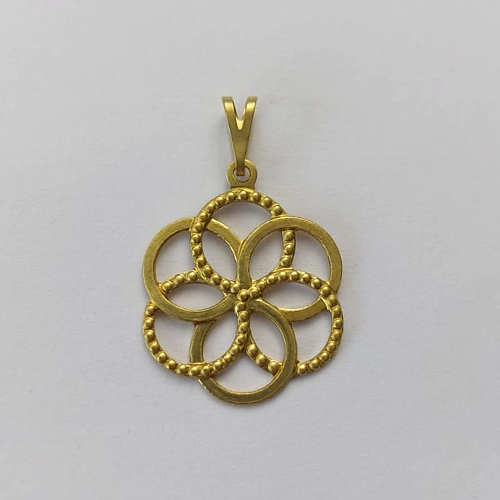 PINGENTE NO BRUTO PRONTO PARA O BANHO - (E3068) PINGENTE FLOR CIRCULOS VAZADOS 19MM - PESO: 0,4GR - COMPOSIÇÃO: 100% LATÃO - BRU15659