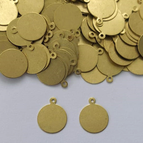 ACESSÓRIO NO BRUTO PRONTO PARA O BANHO - (V2316) PLAQUINHA REDONDA LISA PARA GRAVAÇÃO 11MM COM UM FURO - PESO 0,4GR (VENDIDO POR UNIDADE) - BRU0003163