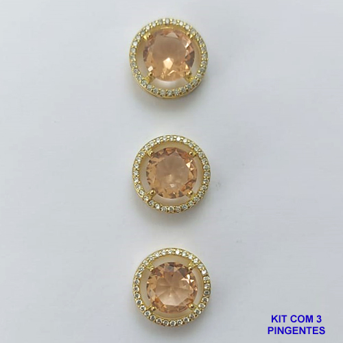 PINGENTE NO BRUTO PRONTO PARA O BANHO - KIT COM 3 PINGENTES COM BASES EM ALTA FUSÃO REDONDAS CRAVEJADAS COM MICROS ZIRCÔNIAS CRISTAIS E PEDRA EM ZIRCÔNIA MARROM 10MM - PESO TOTAL 6,6GR - BRU15807