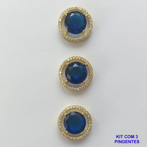 PINGENTE NO BRUTO PRONTO PARA O BANHO - KIT COM 3 PINGENTES COM BASES EM ALTA FUSÃO REDONDAS CRAVEJADAS COM MICROS ZIRCÔNIAS CRISTAIS E PEDRA EM ZIRCÔNIA AZUL ESCURO 10MM - PESO TOTAL 6,6GR - BRU15810