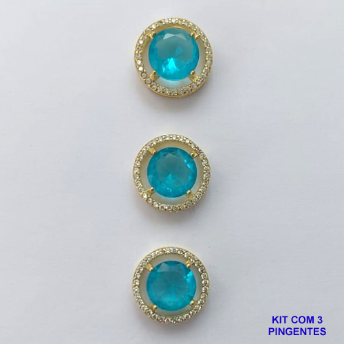 PINGENTE NO BRUTO PRONTO PARA O BANHO - KIT COM 3 PINGENTES COM BASES EM ALTA FUSÃO REDONDAS CRAVEJADAS COM MICROS ZIRCÔNIAS CRISTAIS E PEDRA EM ZIRCÔNIA AZUL 10MM - PESO TOTAL 6,6GR - BRU15814