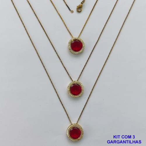 GARGANTILHA NO BRUTO PRONTA PARA O BANHO - KIT COM 3 GARGANTILHAS COM CORRENTES VENEZIANA 45CM E PINGENTES COM BASES EM ALTA FUSÃO REDONDAS CRAVEJADAS COM MICROS ZIRCÔNIAS CRISTAIS E PEDRA EM ZIRCÔNIA VERMELHA 10MM - PESO TOTAL 9,4GR - BR15831
