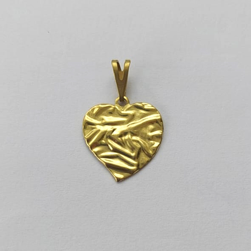 PINGENTE NO BRUTO PRONTO PARA O BANHO - (5022) PINGENTE CORAÇÃO MARTELADO 14MM - PESO: 0,5GR - COMPOSIÇÃO: 100% LATÃO - BRU15861