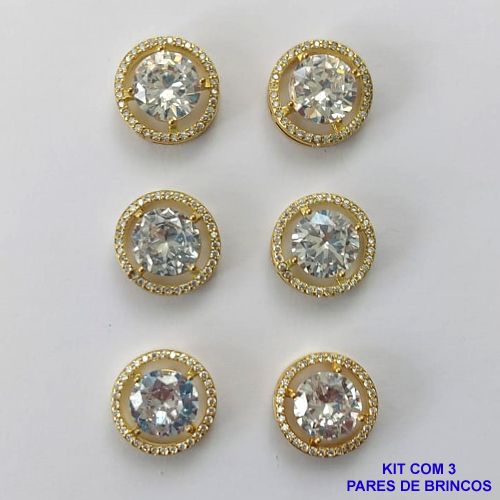 BRINCO NO BRUTO PRONTO PARA O BANHO - KIT COM 3 BRINCOS DE PINO COM BASES EM ALTA FUSÃO REDONDAS CRAVEJADAS COM MICROS ZIRCÔNIAS CRISTAIS E PEDRAS EM ZIRCÔNIAS 10MM - PESO TOTAL 16,4GR BRU15873