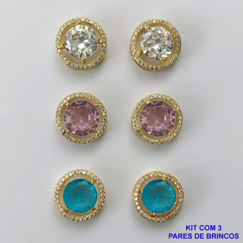 BRINCO NO BRUTO PRONTO PARA O BANHO - KIT COM 3 BRINCOS DE PINO COM BASES EM ALTA FUSÃO REDONDAS CRAVEJADAS COM MICROS ZIRCÔNIAS CRISTAIS E PEDRAS EM ZIRCÔNIAS 10MM - PESO TOTAL 16,4GR BRU15881