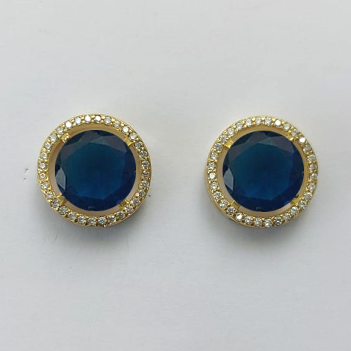 BRINCO NO BRUTO PRONTO PARA O BANHO - BRINCO DE PINO COM BASE EM ALTA FUSÃO REDONDA CRAVEJADA COM MICROS ZIRCÔNIAS CRISTAIS E PEDRA EM ZIRCÔNIA AZUL ESCURA 10MM - PESO TOTAL 5,3GR BRU15886