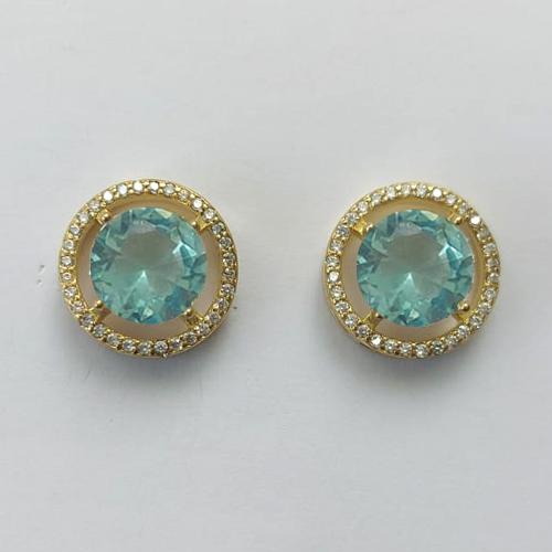 BRINCO NO BRUTO PRONTO PARA O BANHO - BRINCO DE PINO COM BASE EM ALTA FUSÃO REDONDA CRAVEJADA COM MICROS ZIRCÔNIAS CRISTAIS E PEDRA EM ZIRCÔNIA AZUL CLARA 10MM - PESO TOTAL 5,3GR BRU15887