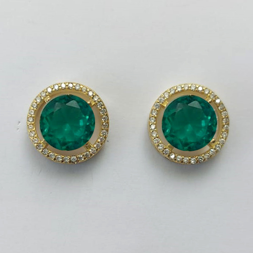 BRINCO NO BRUTO PRONTO PARA O BANHO - BRINCO DE PINO COM BASE EM ALTA FUSÃO REDONDA CRAVEJADA COM MICROS ZIRCÔNIAS CRISTAIS E PEDRA EM ZIRCÔNIA VERDE 10MM - PESO TOTAL 5,3GR BRU15891