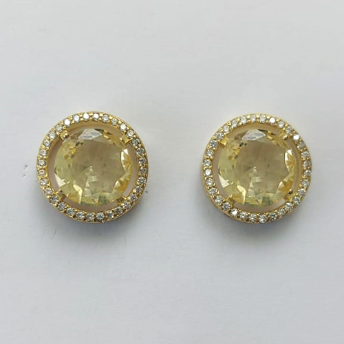 BRINCO NO BRUTO PRONTO PARA O BANHO - BRINCO DE PINO COM BASE EM ALTA FUSÃO REDONDA CRAVEJADA COM MICROS ZIRCÔNIAS CRISTAIS E PEDRA EM ZIRCÔNIA AMARELA 10MM - PESO TOTAL 5,3GR BRU15893