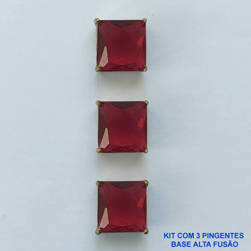 PINGENTE NO BRUTO PRONTO PARA O BANHO - KIT COM 3 PINGENTES COM BASES EM ALTA FUSÃO COM ZIRCÔNIAS QUADRADAS VERMELHAS 10X10MM - PESO TOTAL 6,8GR - BRU15987