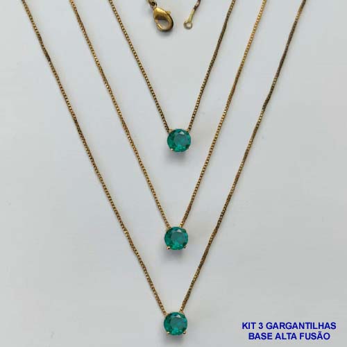 GARGANTILHA NO BRUTO PRONTA PARA O BANHO - KIT COM 3 GARGANTILHAS COM CORRENTES VENEZIANAS 45CM COM BASES EM LATÃO E PINGENTE EM ZIRCÔNIA PONTO DE LUZ VERDE CLARA REDONDA 6X6CM - PESO TOTAL 7,2GR - BRU16006